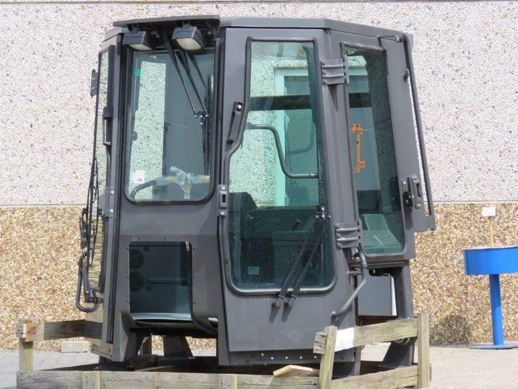 New Holland CE - Cabine para Máquina de construção: foto 2 New Holland CE - Cabine para Máquina de construção: foto 2