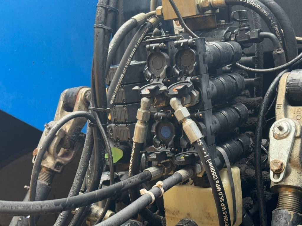 Trator New Holland T6080 Power Command met Herder MBK513LSH!: foto 13