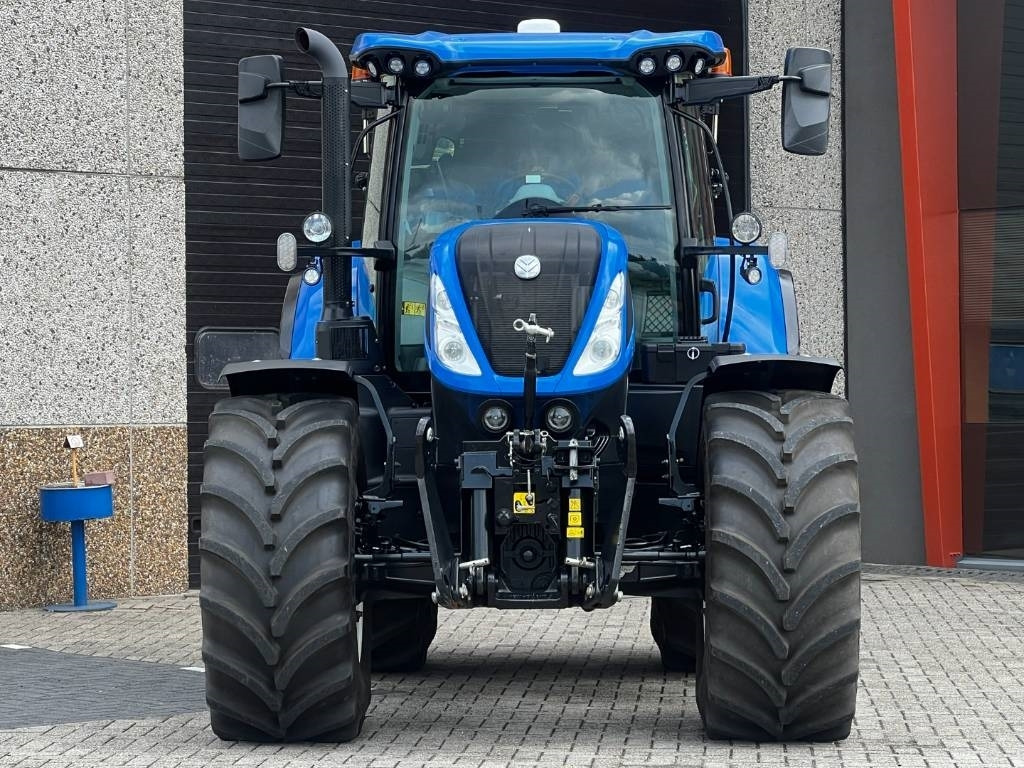 New Holland T7.270 Auto Command - Trator: foto 4 New Holland T7.270 Auto Command - Trator: foto 4