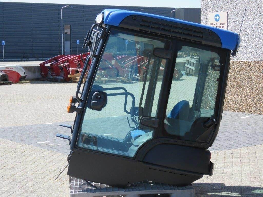 New Holland TK - Cabine para Máquina de construção: foto 3 New Holland TK - Cabine para Máquina de construção: foto 3