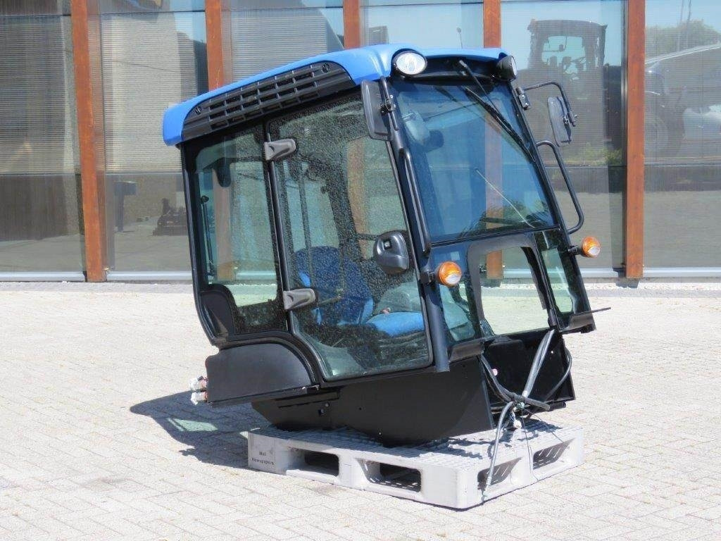 New Holland TK - Cabine para Máquina de construção: foto 4 New Holland TK - Cabine para Máquina de construção: foto 4