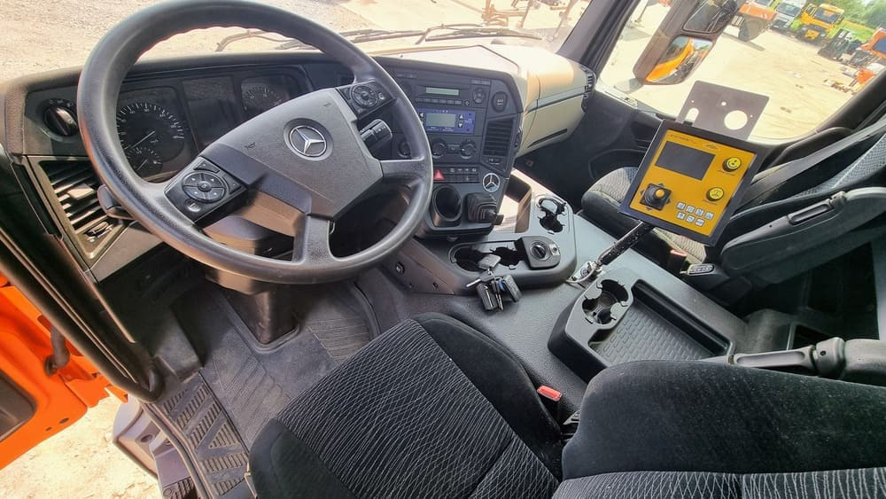 Mercedes-Benz AROCS 3333 6x6 - Camião: foto 5 Mercedes-Benz AROCS 3333 6x6 - Camião: foto 5