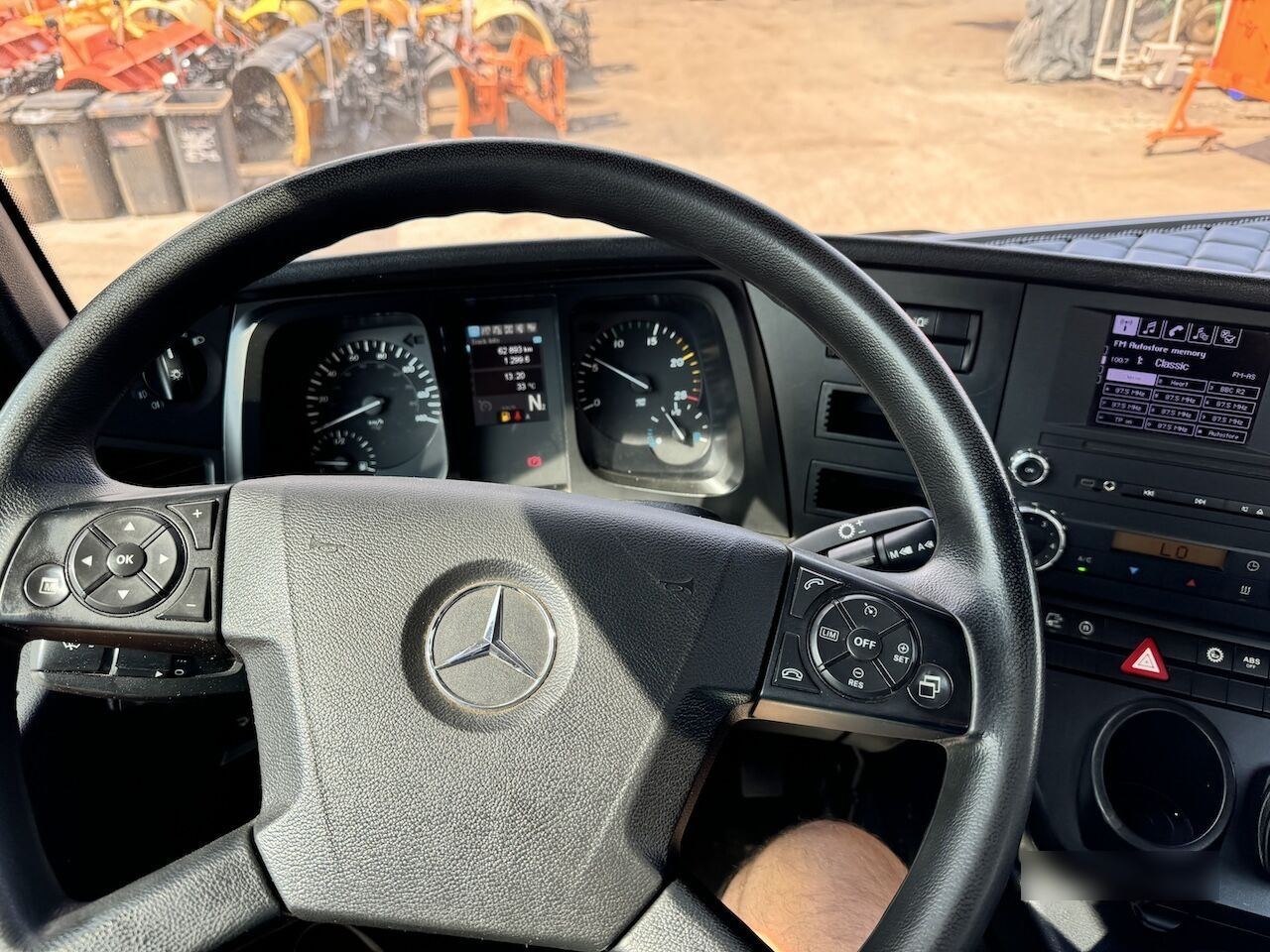 Veículo municipal/ Especial, Camião Mercedes-Benz AROCS 3333 6x6: foto 9