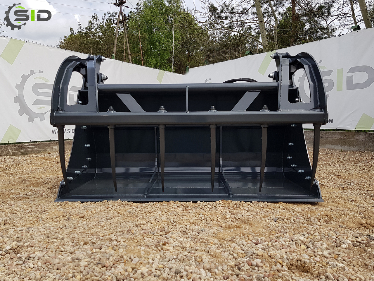 SID KROKODILSCHAUFEL GESCHMIEDETE ZINKEN XXL / Crocodile grab bucket forged tines XXL 1,8 m SID - Equipamento para silagem: foto 2 SID KROKODILSCHAUFEL GESCHMIEDETE ZINKEN XXL / Crocodile grab bucket forged tines XXL 1,8 m SID - Equipamento para silagem: foto 2