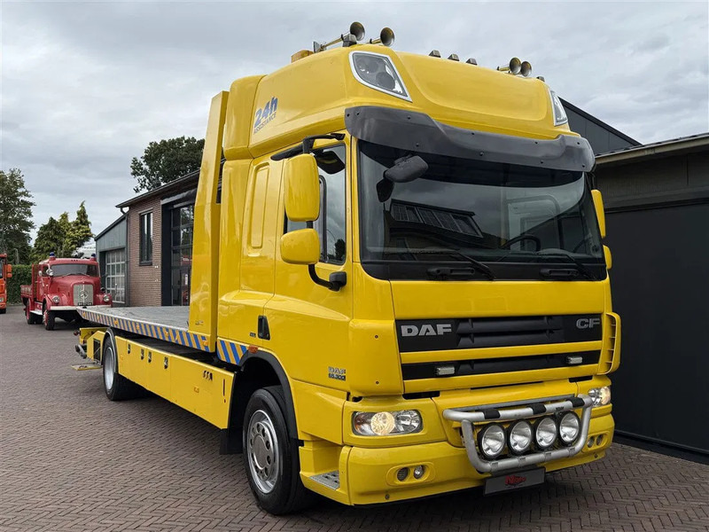 DAF CF 65.300 Towtruck Depannage Lier Brille Sleeper 640x242x104 cm - Caminhão reboque: foto 1 DAF CF 65.300 Towtruck Depannage Lier Brille Sleeper 640x242x104 cm - Caminhão reboque: foto 1