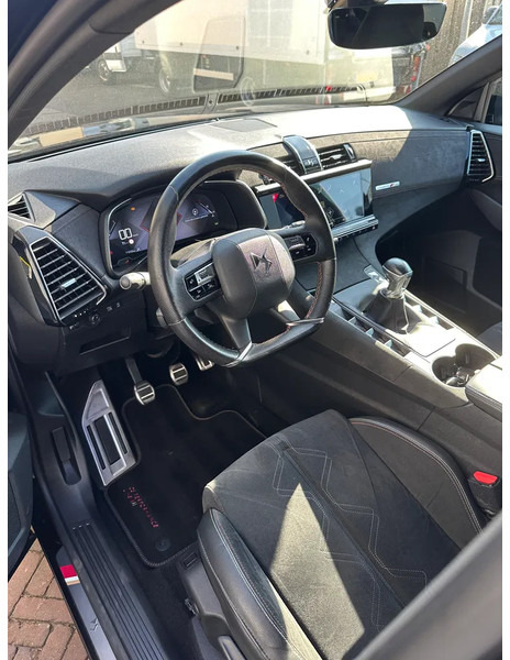 DS Ds 7 Crossback DS PERFORMANCE LINE, 71DKM, ALCANTARA, VIRTUAL COCKPIT, LMV - SUV: foto 4 DS Ds 7 Crossback DS PERFORMANCE LINE, 71DKM, ALCANTARA, VIRTUAL COCKPIT, LMV - SUV: foto 4