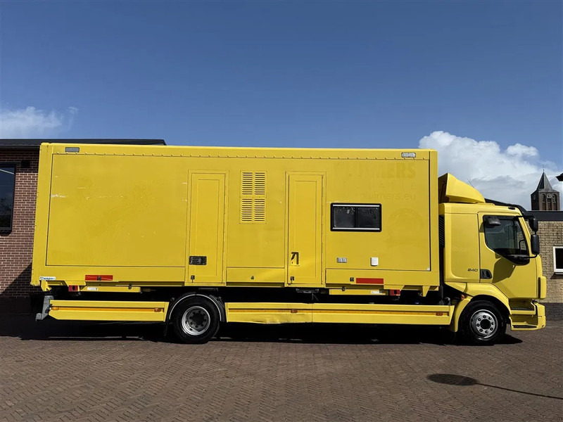 Volvo FL 12.240 2x bed Stand Airco Douche wasbak Heater w.o box - Camião furgão: foto 2 Volvo FL 12.240 2x bed Stand Airco Douche wasbak Heater w.o box - Camião furgão: foto 2