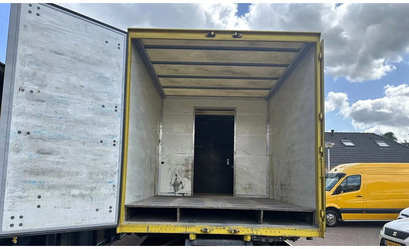 Volvo FL 12.240 AIRCO Kachel Douche 2x bed CAMPER MOTORSPORT ENZ - Camião furgão: foto 2 Volvo FL 12.240 AIRCO Kachel Douche 2x bed CAMPER MOTORSPORT ENZ - Camião furgão: foto 2