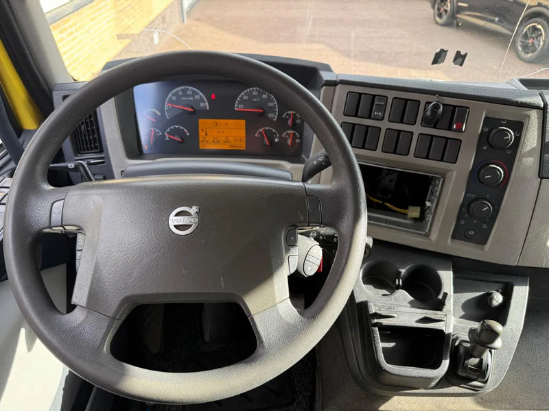 Volvo FL 12.240 Airco 2x bed Douche Heater Verkocht! - Camião furgão: foto 5 Volvo FL 12.240 Airco 2x bed Douche Heater Verkocht! - Camião furgão: foto 5