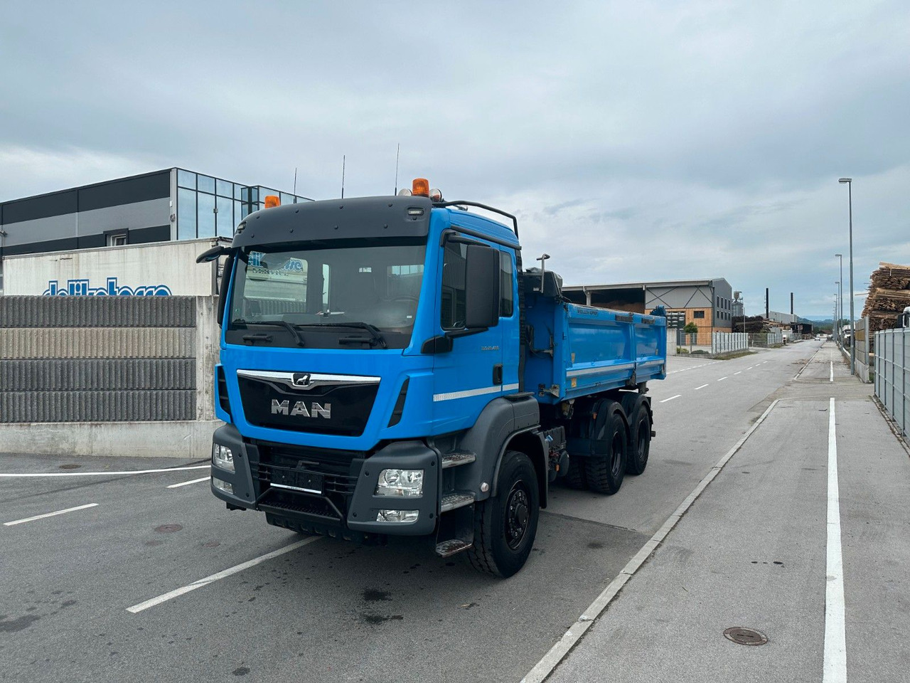 MAN TGS 26.460 6X4 Hydrodrive Bordmatik - Camião basculante: foto 2 MAN TGS 26.460 6X4 Hydrodrive Bordmatik - Camião basculante: foto 2