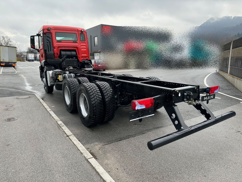 MAN TGS 33.400 6X4 BB CH - Camião chassi: foto 4 MAN TGS 33.400 6X4 BB CH - Camião chassi: foto 4