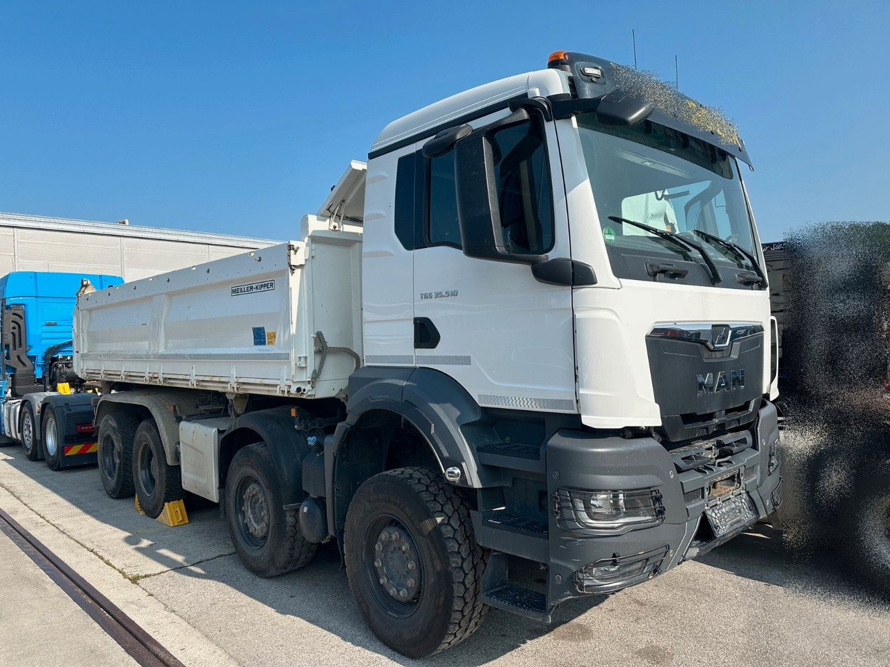 MAN TGS 35.510 8X4 Motorschaden - Camião basculante: foto 1 MAN TGS 35.510 8X4 Motorschaden - Camião basculante: foto 1