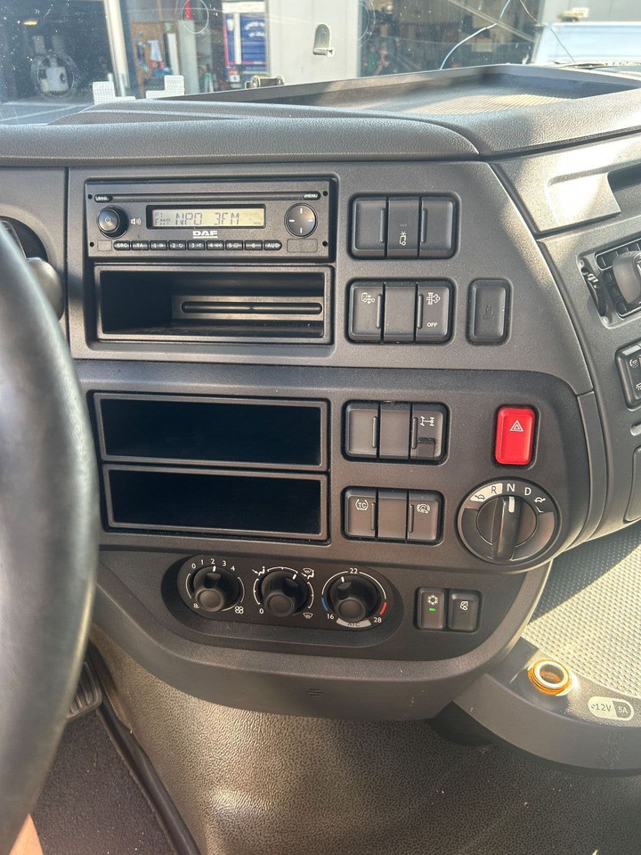 DAF XF 460 XF460 Super Space Cab - Tractor: foto 4 DAF XF 460 XF460 Super Space Cab - Tractor: foto 4
