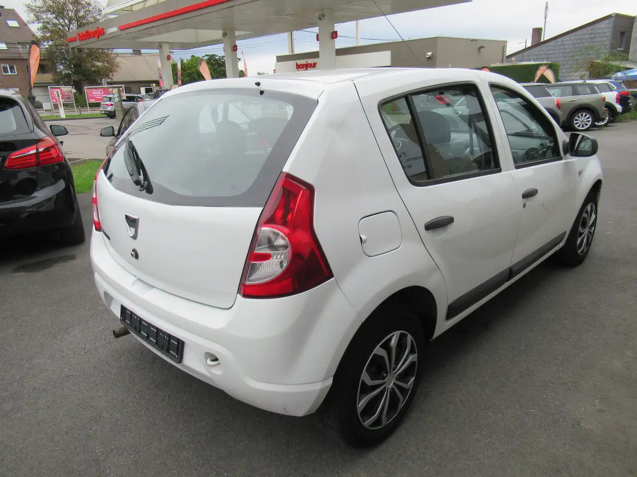 Dacia Sandero Sandero 1.2i Ambiance - Automóvel: foto 2 Dacia Sandero Sandero 1.2i Ambiance - Automóvel: foto 2