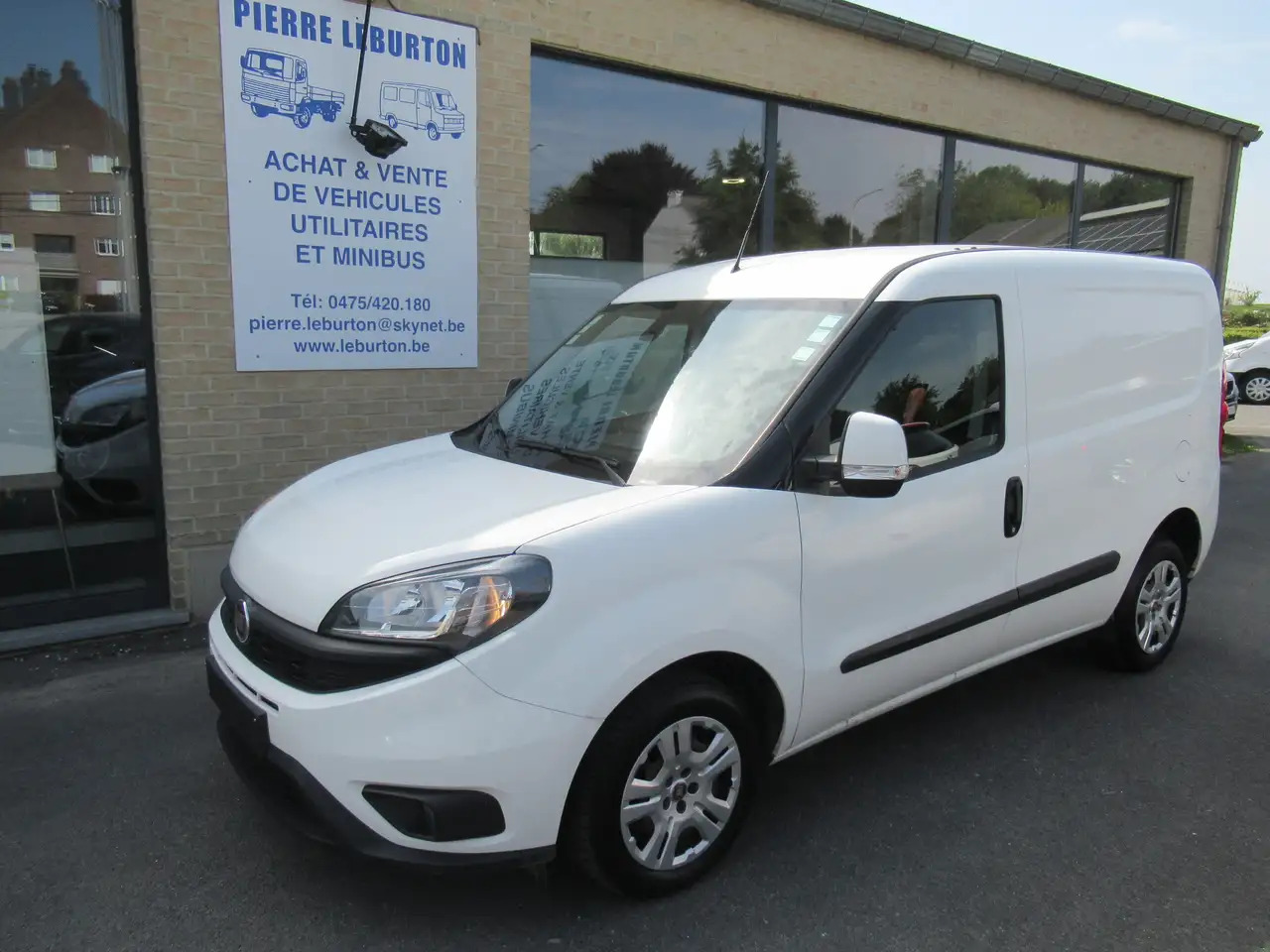 Fiat Doblo CLIM AUTO, NAVI, CRUISE 10500€+TVA/BTW - Furgão compacto: foto 1 Fiat Doblo CLIM AUTO, NAVI, CRUISE 10500€+TVA/BTW - Furgão compacto: foto 1