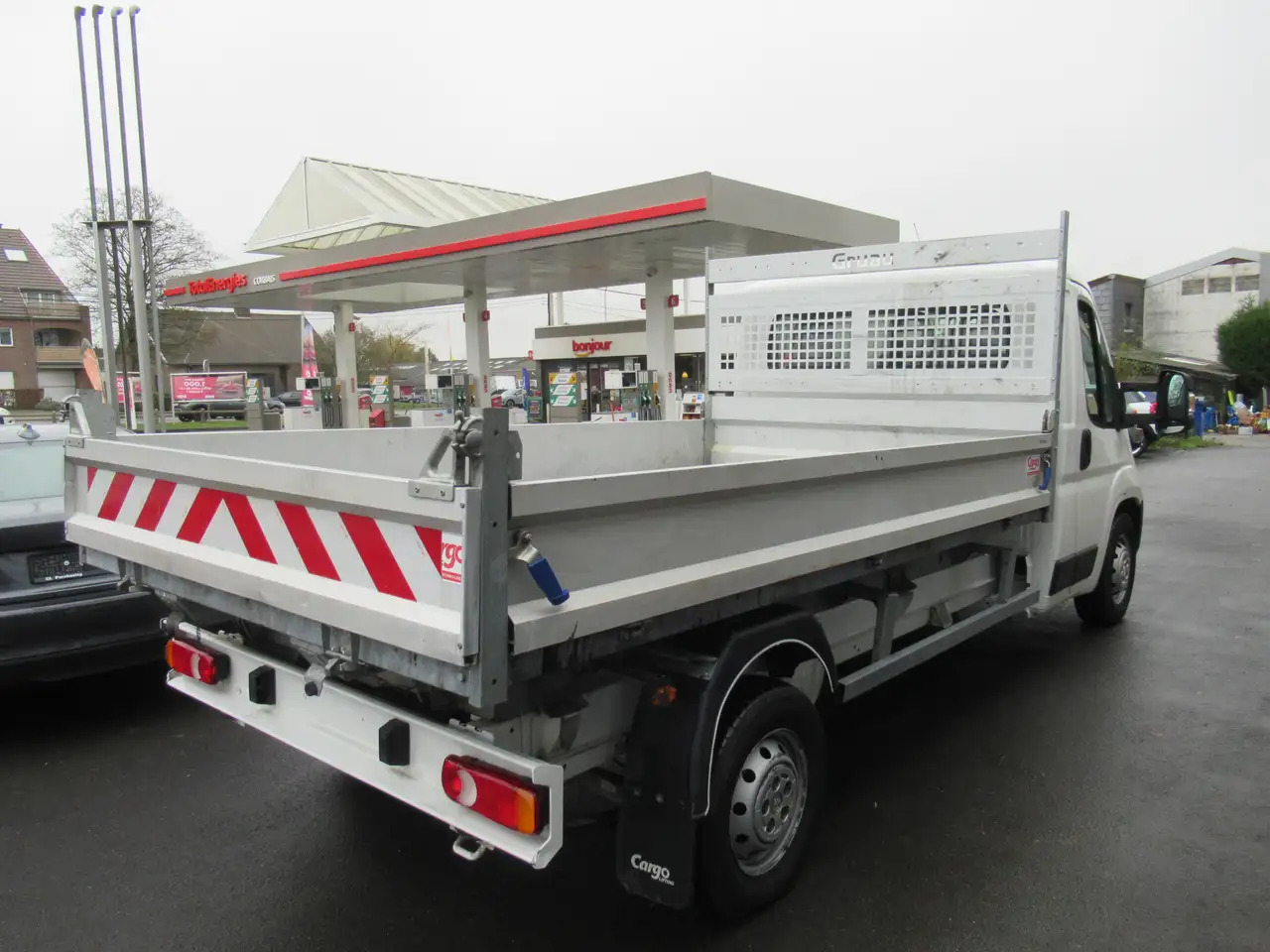 Peugeot Boxer BENNE BACULANTE 19000€+TVA/BTW - Carrinha basculante: foto 4 Peugeot Boxer BENNE BACULANTE 19000€+TVA/BTW - Carrinha basculante: foto 4