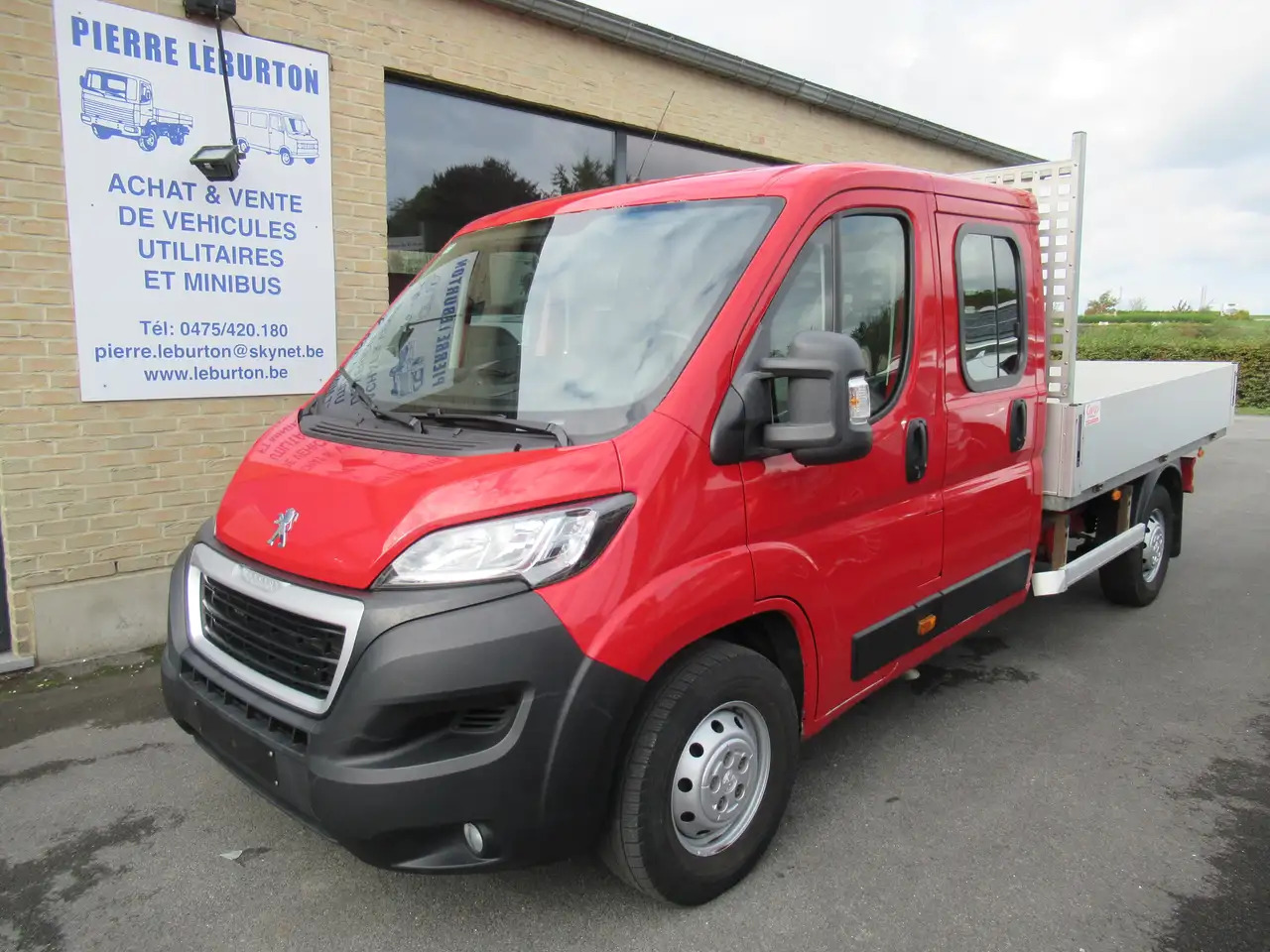 Peugeot Boxer DBLE CAB PLAT 12900€+TVA/BTW - Carrinha de caixa aberta, Carrinha cabine dupla: foto 1 Peugeot Boxer DBLE CAB PLAT 12900€+TVA/BTW - Carrinha de caixa aberta, Carrinha cabine dupla: foto 1