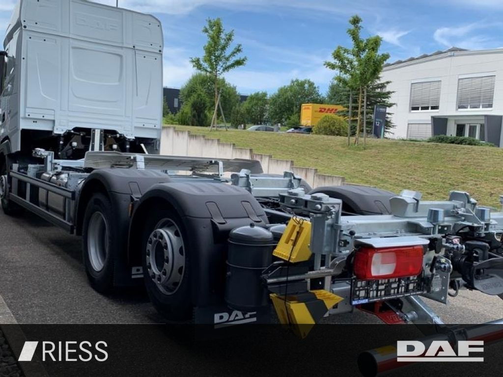 DAF XG 480 FAN 6X2 Multiwechsler 1120-1320 mm 2xAHK - Camião transportador de contêineres/ Caixa móvel: foto 3 DAF XG 480 FAN 6X2 Multiwechsler 1120-1320 mm 2xAHK - Camião transportador de contêineres/ Caixa móvel: foto 3