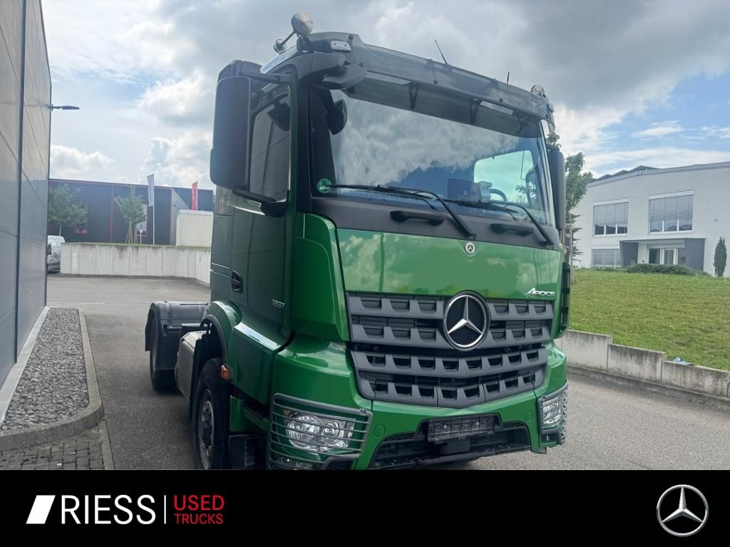 Mercedes-Benz Arocs 1851 HAD Retarder Navi STH AUT DynLicht - Tractor: foto 1 Mercedes-Benz Arocs 1851 HAD Retarder Navi STH AUT DynLicht - Tractor: foto 1