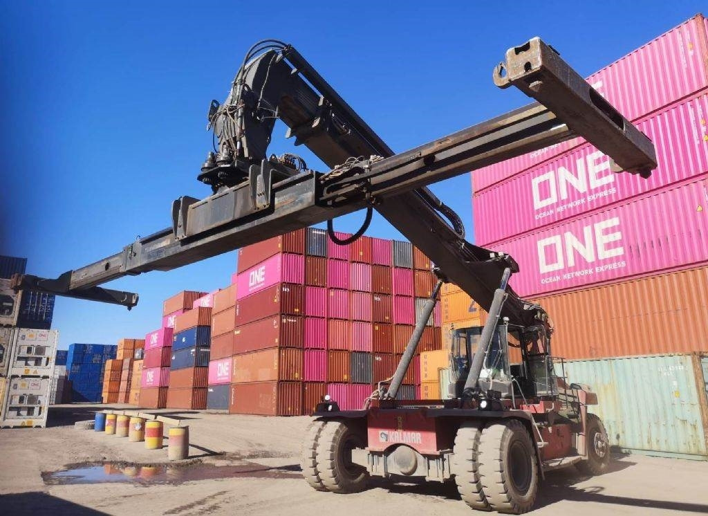 Kalmar DRG100-54S6 - Reachstacker porta contentores: foto 1 Kalmar DRG100-54S6 - Reachstacker porta contentores: foto 1