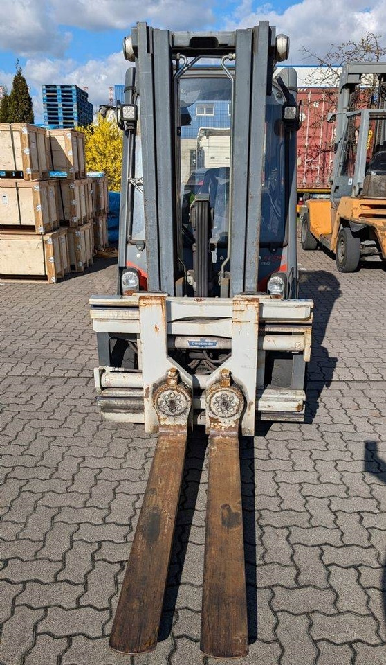 Linde H35D-02 - Empilhador a diesel: foto 4 Linde H35D-02 - Empilhador a diesel: foto 4