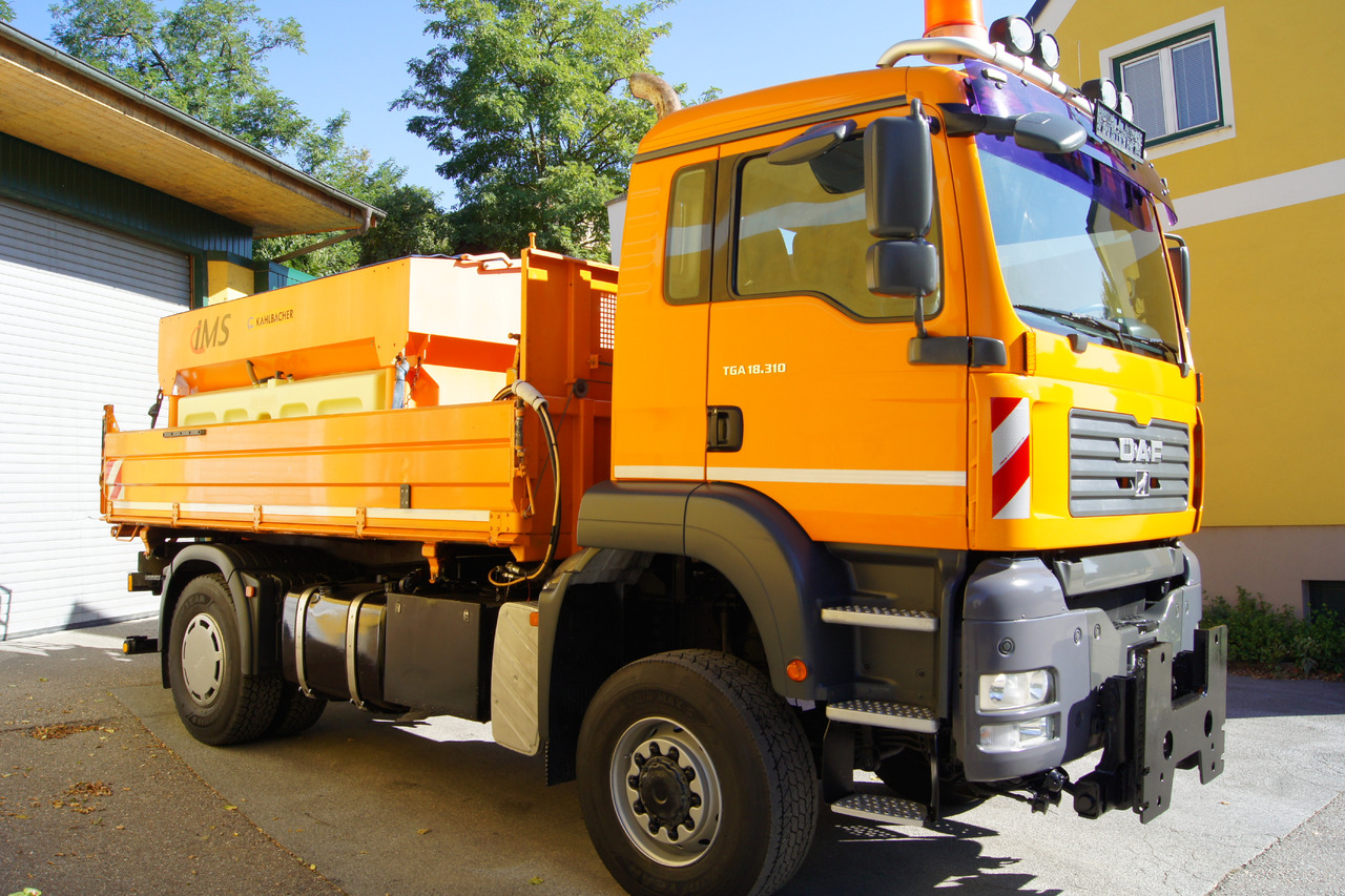 MAN TGA 18.310 BL 4x4/MEILLER/Salzstreuer/Winterdienst - Camião basculante: foto 5 MAN TGA 18.310 BL 4x4/MEILLER/Salzstreuer/Winterdienst - Camião basculante: foto 5