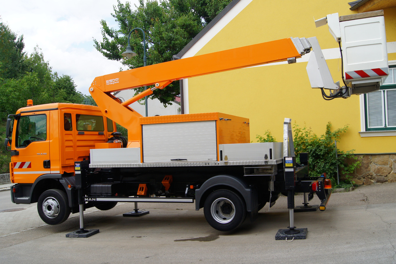 MAN TGL 8.150/TÜV/ESDA 21,5m Hubarbeitsbühne/Steiger/EURO 5 - Caminhão com plataforma aérea: foto 4 MAN TGL 8.150/TÜV/ESDA 21,5m Hubarbeitsbühne/Steiger/EURO 5 - Caminhão com plataforma aérea: foto 4