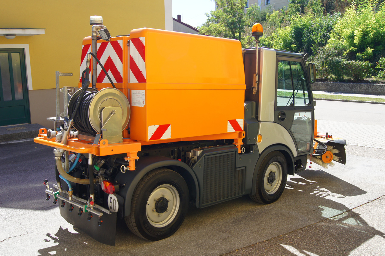 MULTICAR TREMO X56 Carrier CS/4x4/Euro 5/Besen/Wasserfass - Veículo limpa-neves: foto 4 MULTICAR TREMO X56 Carrier CS/4x4/Euro 5/Besen/Wasserfass - Veículo limpa-neves: foto 4