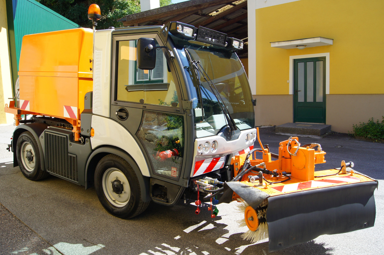 MULTICAR TREMO X56 Carrier CS/4x4/Euro 5/Besen/Wasserfass - Veículo limpa-neves: foto 5 MULTICAR TREMO X56 Carrier CS/4x4/Euro 5/Besen/Wasserfass - Veículo limpa-neves: foto 5