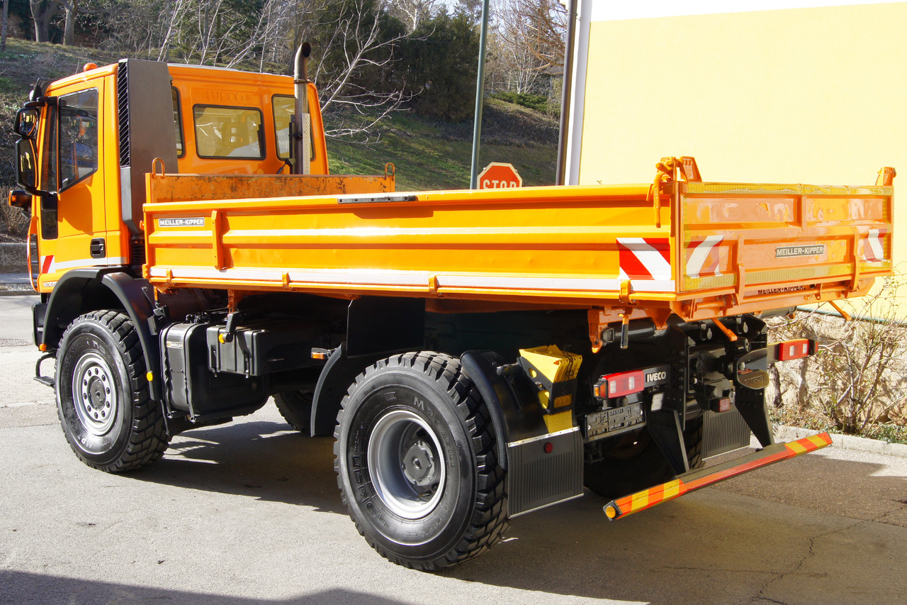 IVECO EUROCARGO 140E28 4x4/TÜV/singlebereift/Winterdienst/ Euro 5 - Veículo municipal/ Especial: foto 3 IVECO EUROCARGO 140E28 4x4/TÜV/singlebereift/Winterdienst/ Euro 5 - Veículo municipal/ Especial: foto 3