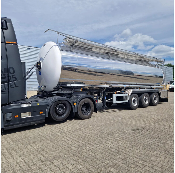 Magyar 36000 liter 1 kamer levensmiddelen tankoplegger TE HUUR / TE KOOP - Semi-reboque cisterna: foto 1 Magyar 36000 liter 1 kamer levensmiddelen tankoplegger TE HUUR / TE KOOP - Semi-reboque cisterna: foto 1