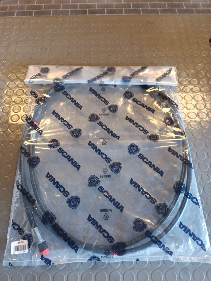 SCANIA CLUTCH HOSE - 1433203 - Mangueira de embreagem para Camião: foto 1 SCANIA CLUTCH HOSE - 1433203 - Mangueira de embreagem para Camião: foto 1
