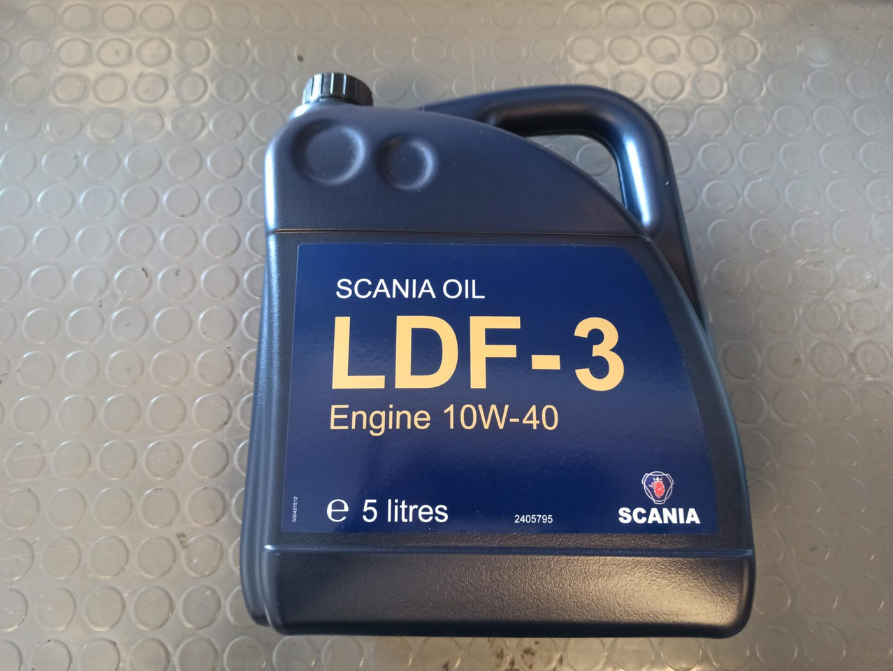 SCANIA LDF 3 ENGINE OIL - 2405795 - Óleo lubrificante/ Produto para o cuidado automovel: foto 1 SCANIA LDF 3 ENGINE OIL - 2405795 - Óleo lubrificante/ Produto para o cuidado automovel: foto 1