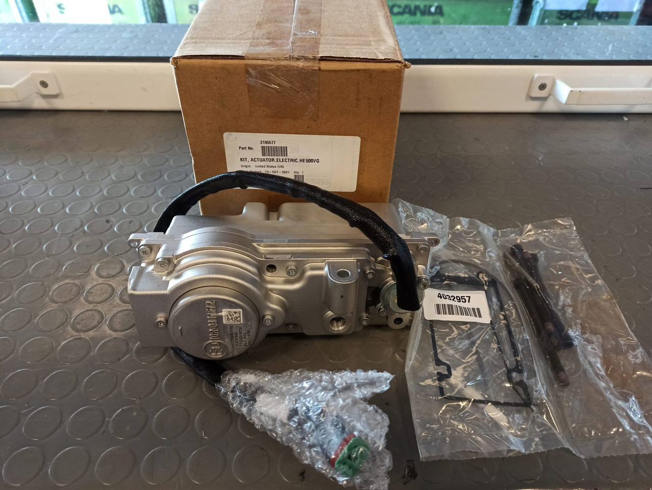 SCANIA TURBOCHARGER ACTUATOR REPAIR KIT - 2195577 - Turbocompressor para Camião: foto 1 SCANIA TURBOCHARGER ACTUATOR REPAIR KIT - 2195577 - Turbocompressor para Camião: foto 1