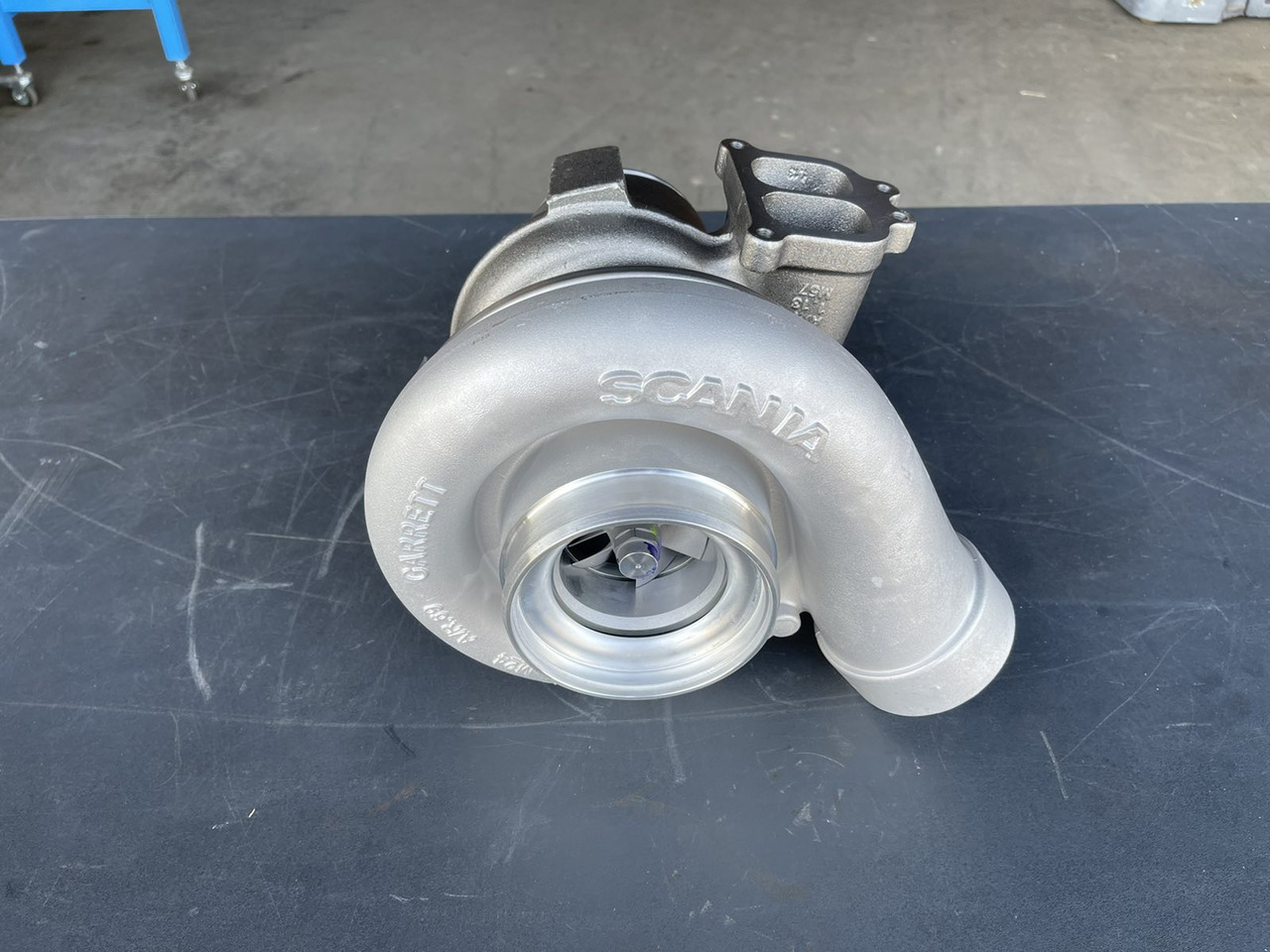 SCANIA TURBOCHARGER DC16 PDE - 2387856 - Turbocompressor para Camião: foto 1 SCANIA TURBOCHARGER DC16 PDE - 2387856 - Turbocompressor para Camião: foto 1