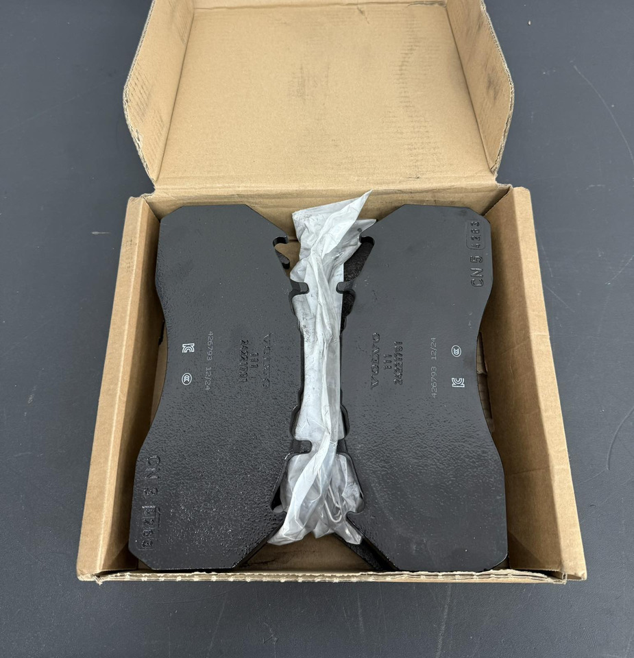 VOLVO BRAKE PAD KIT 24226156 - Pastilhas de freio para Camião: foto 2 VOLVO BRAKE PAD KIT 24226156 - Pastilhas de freio para Camião: foto 2