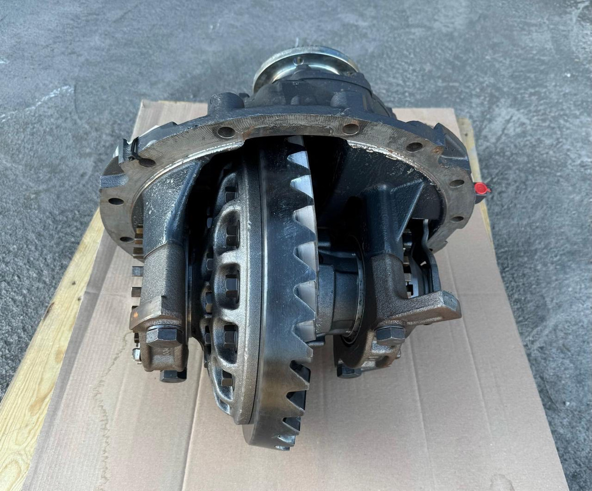 VOLVO Differential Groups 20701332 / 20487379 - Eixo e peças para Camião: foto 2 VOLVO Differential Groups 20701332 / 20487379 - Eixo e peças para Camião: foto 2