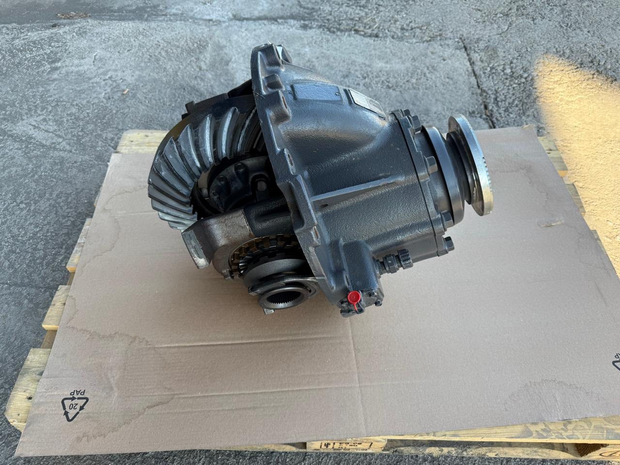 VOLVO Differential Groups 20701332 / 20487379 - Eixo e peças para Camião: foto 3 VOLVO Differential Groups 20701332 / 20487379 - Eixo e peças para Camião: foto 3