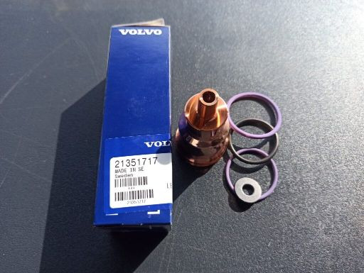 VOLVO INJECTOR SLEEVE KIT 21351717 - Injector para Camião: foto 1 VOLVO INJECTOR SLEEVE KIT 21351717 - Injector para Camião: foto 1