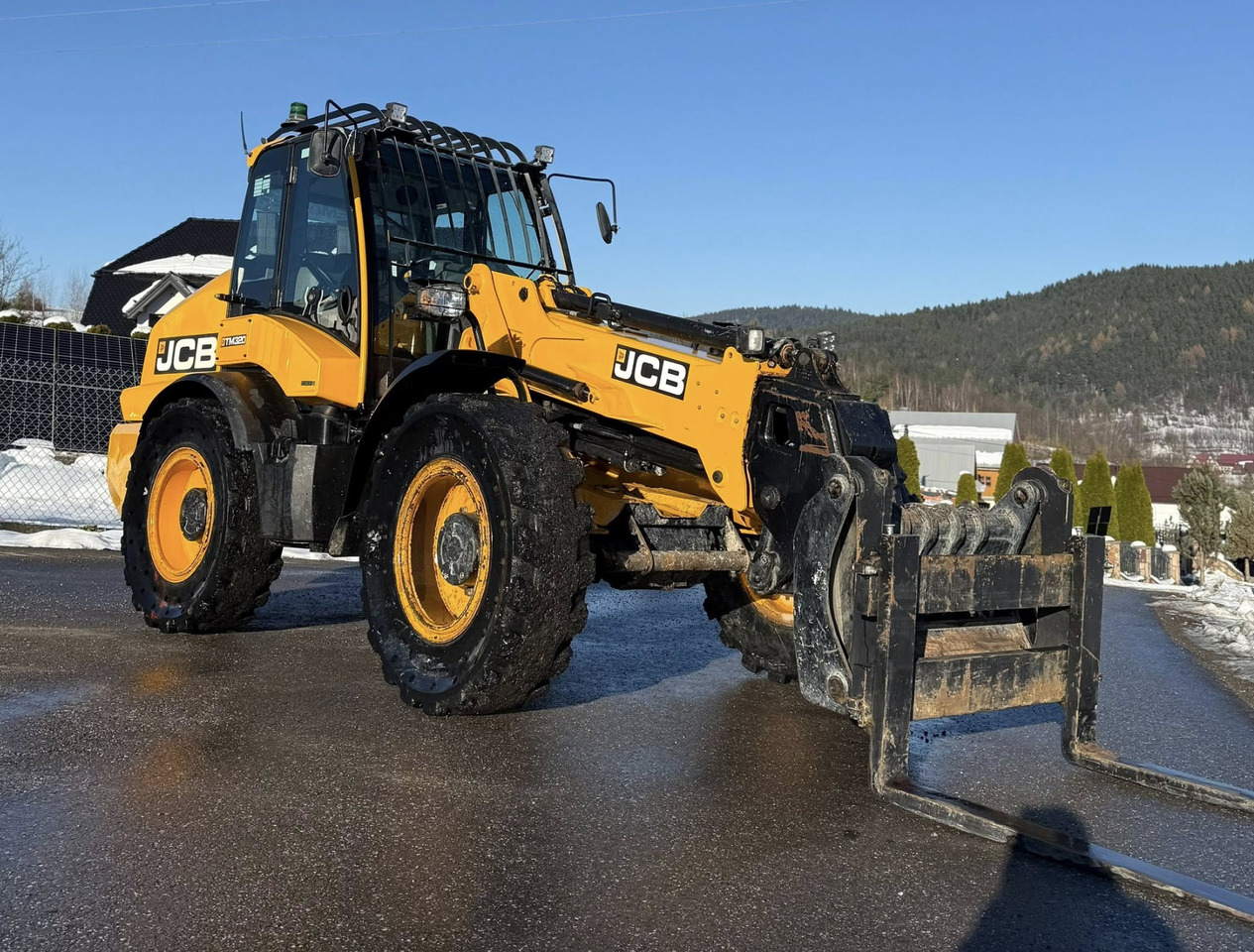 JCB TM320 - Pá carregadora telescópica: foto 1 JCB TM320 - Pá carregadora telescópica: foto 1
