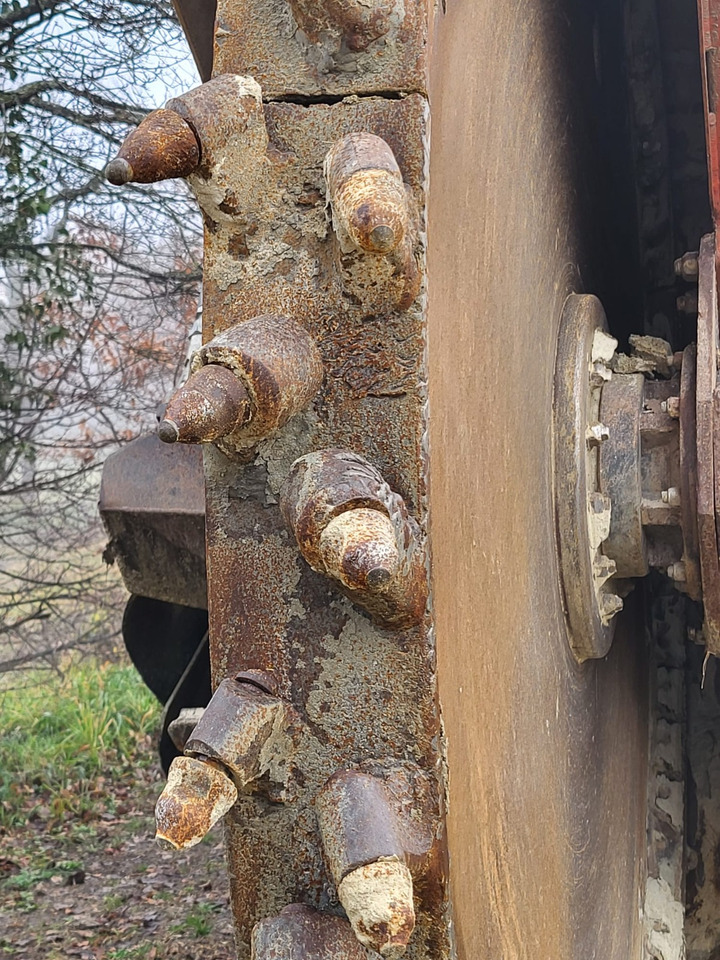 DITCH WITCH RT125 - Colocadora de tubagem: foto 2 DITCH WITCH RT125 - Colocadora de tubagem: foto 2