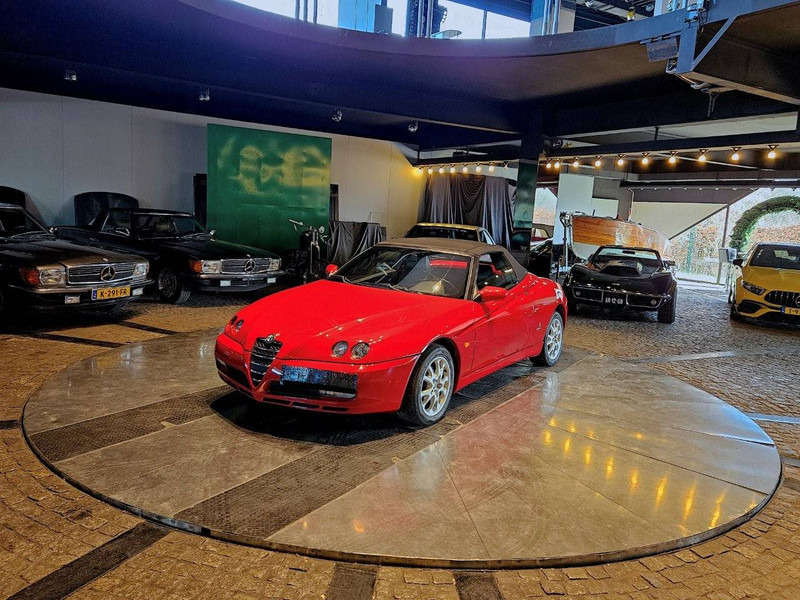 Alfa Romeo Spider (916 - update 3) _ 2.0 TS - Sedan: foto 4 Alfa Romeo Spider (916 - update 3) _ 2.0 TS - Sedan: foto 4