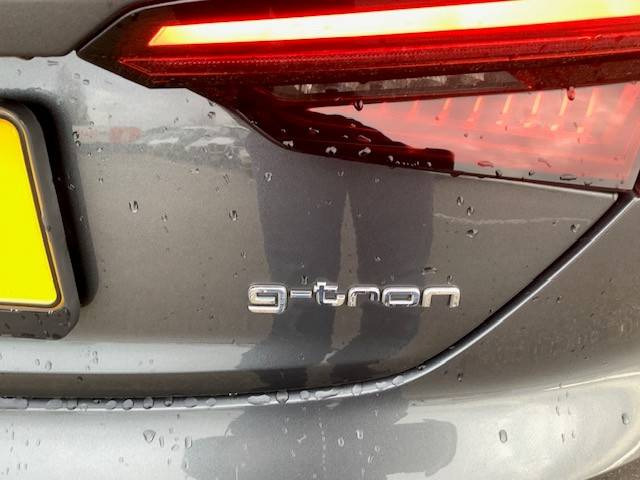 Sedan Audi A5 Sportback G-Tron S Line Edition: foto 9