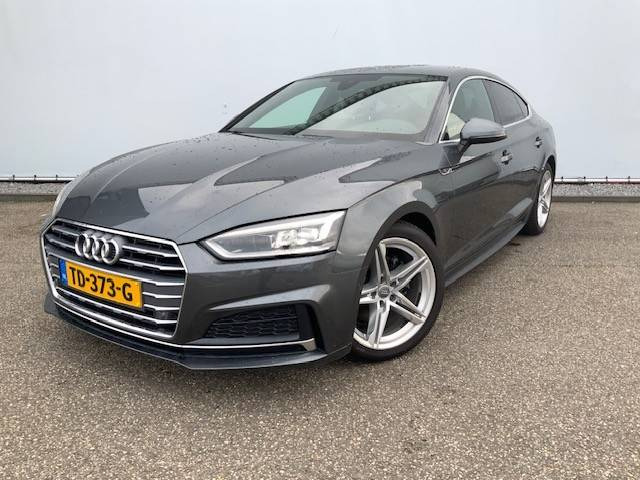 Sedan Audi A5 Sportback G-Tron S Line Edition: foto 8