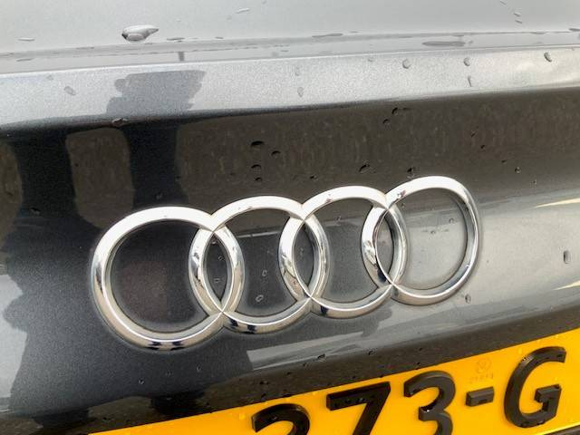 Sedan Audi A5 Sportback G-Tron S Line Edition: foto 11