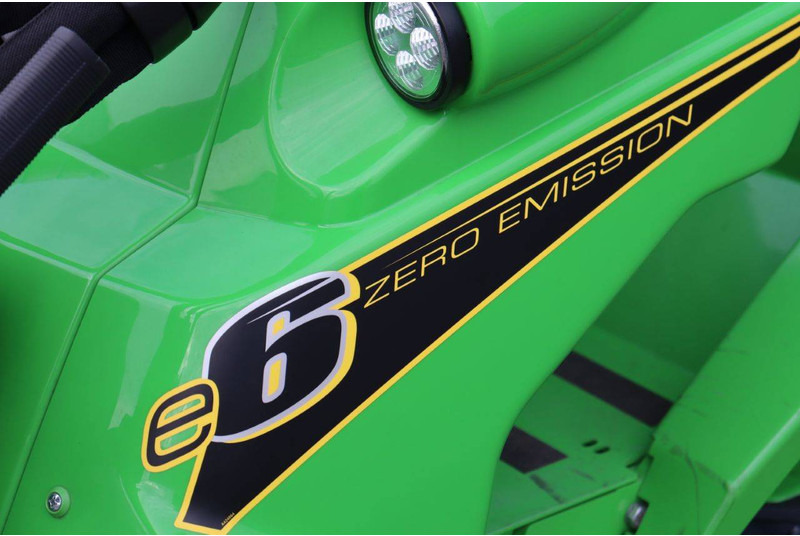 Pá carregadora de rodas novo Avant E6: foto 16