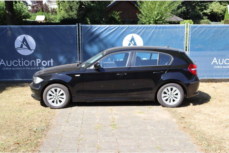 BMW 1 Serie 116i - Sedan: foto 2 BMW 1 Serie 116i - Sedan: foto 2
