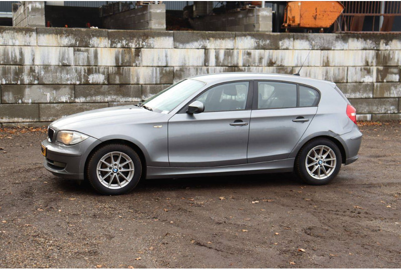 BMW 1 Serie 116i - Sedan: foto 1 BMW 1 Serie 116i - Sedan: foto 1