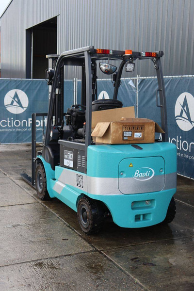 Baoli KBE 30 - Empilhador elétrico: foto 4 Baoli KBE 30 - Empilhador elétrico: foto 4