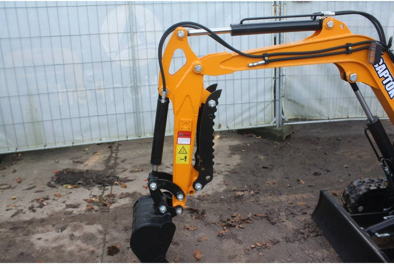 Captok 15 - Mini escavadeira: foto 3 Captok 15 - Mini escavadeira: foto 3